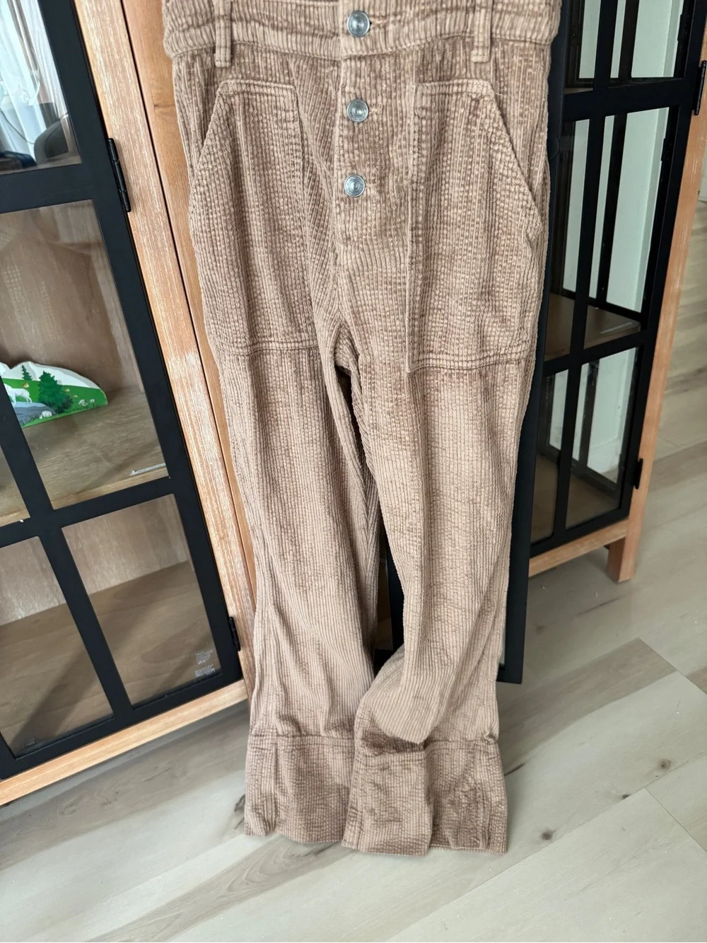 Aerie Corduroy Kick Flare Overalls jumpsuit khaki wide leg cappuccino buttons - Picture 10 of 10